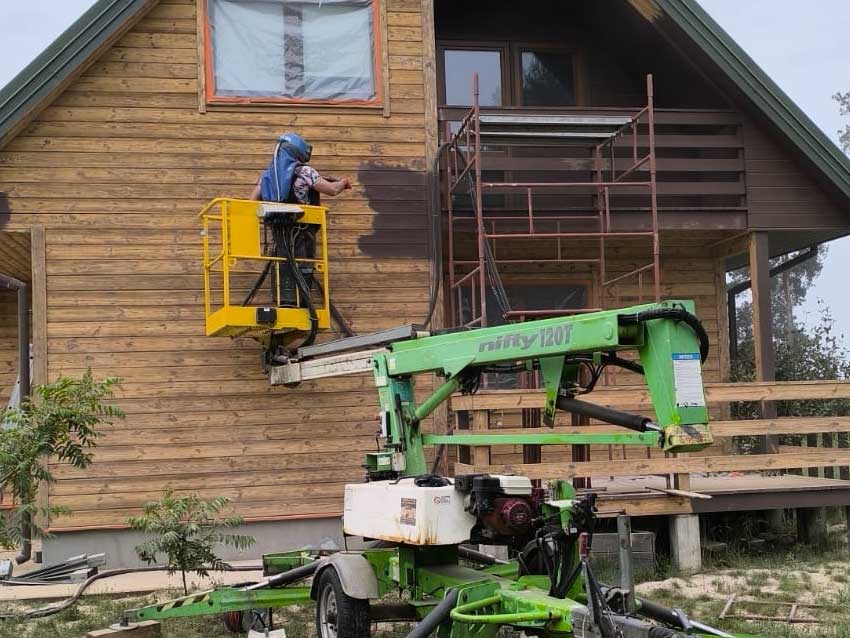 Piaskowanie elewacji z granitu